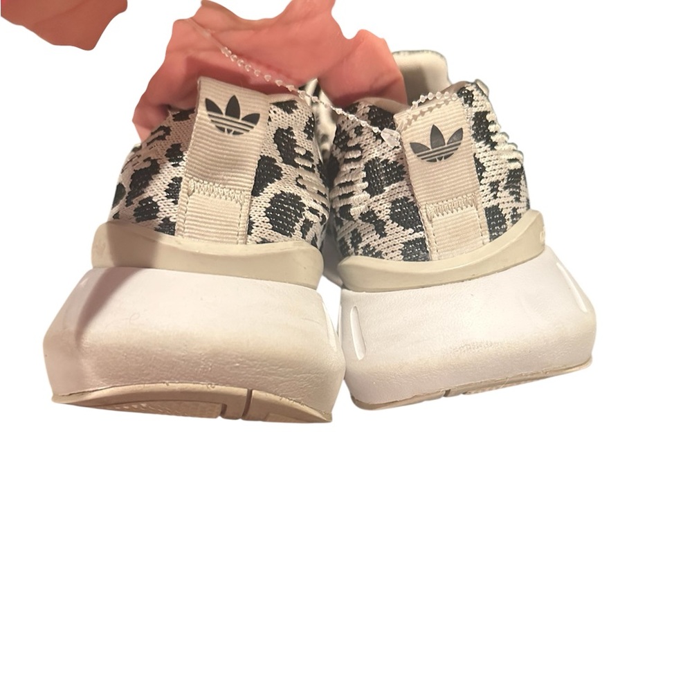 Adidas Originals Swift Run 22 Low Dalmatian Animal Print Multi Sneakers 6.5 - Picture 6 of 10